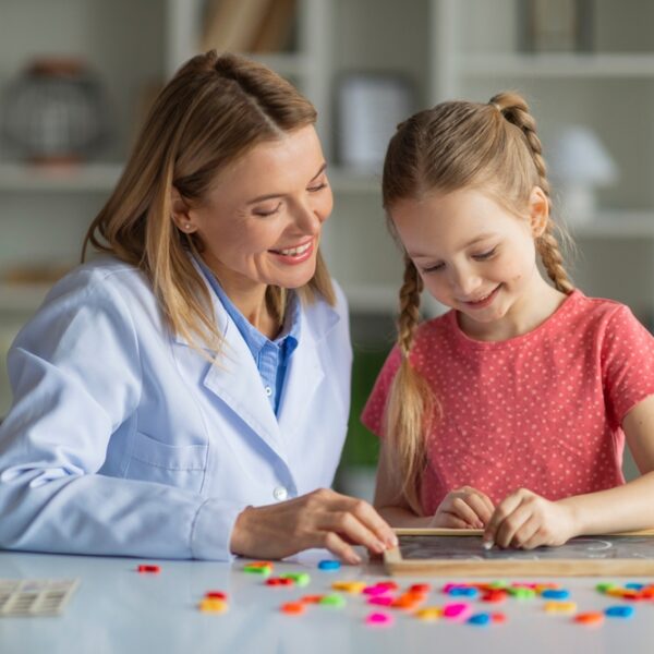 Girl painting 600x600